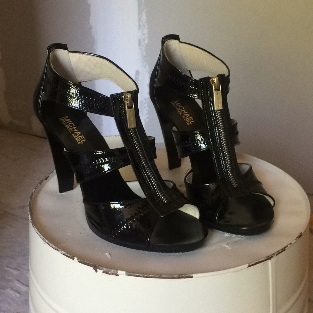 Michael Kors Berkley T strap Heels